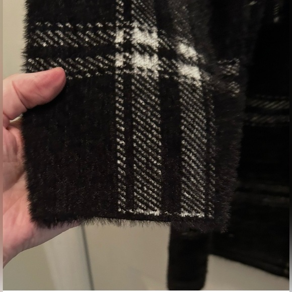 NWT, NVLT Thread Collective Black and White Eyelash Coatigen, Size XL - Picture 14 of 16